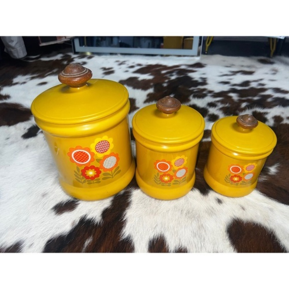 West Bend Vintage 70s Harvest Yellow Floral Aluminum Canister Set 3pc Wood Knobs
